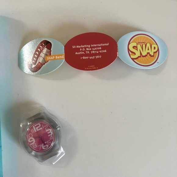 NWOT Disney snap watch with pink face - Picture 4 of 8